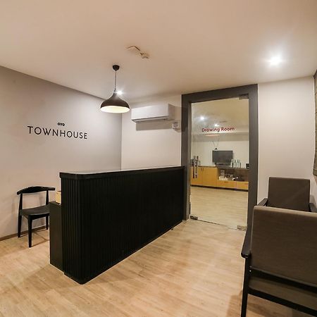 Отель Super Townhouse Near Appu Ghar Гургаон Экстерьер фото