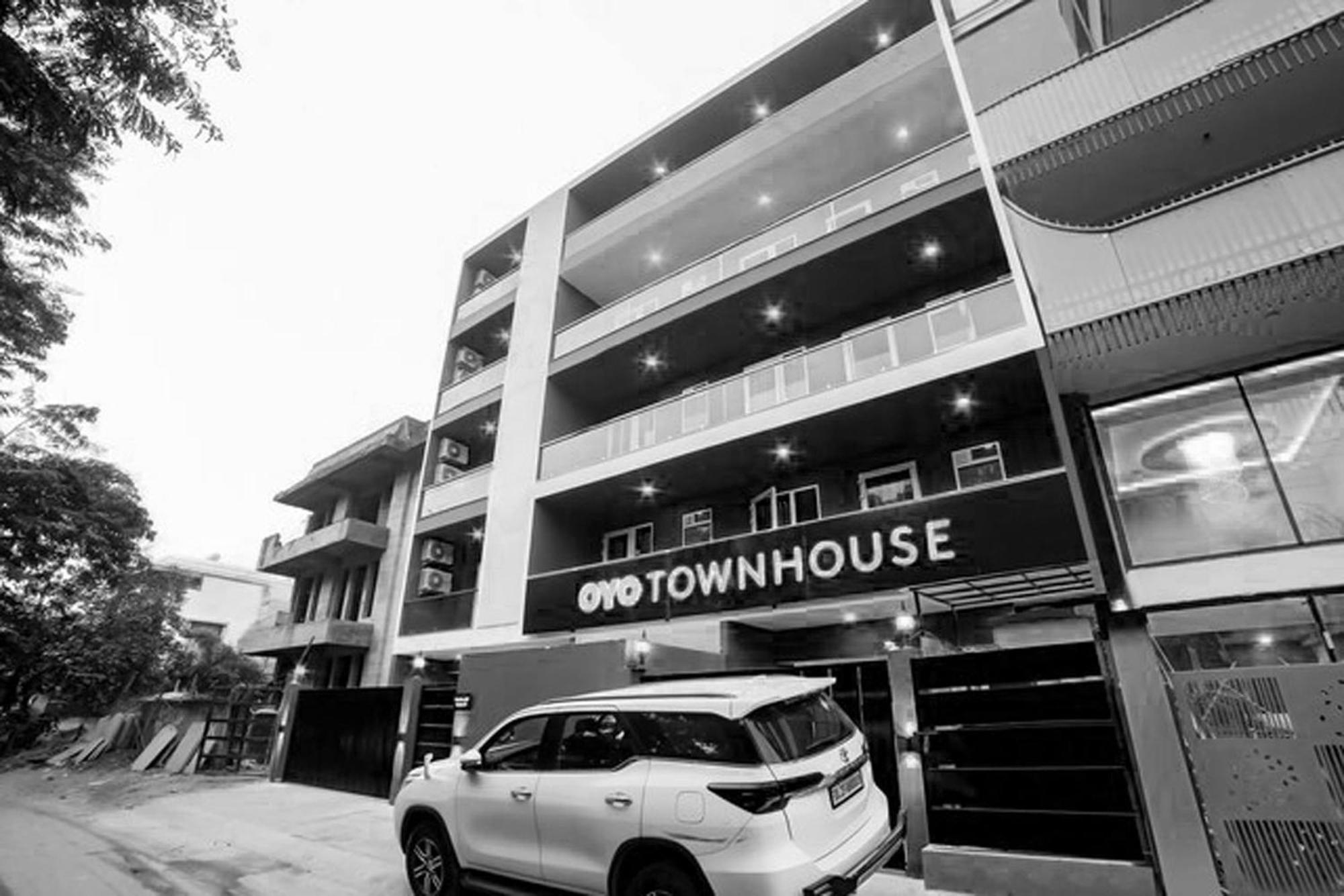 Отель Super Townhouse Near Appu Ghar Гургаон Экстерьер фото